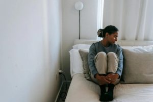 People Who Can’t Sit in Silence Aren’t Multitasking — They’re Avoiding This
