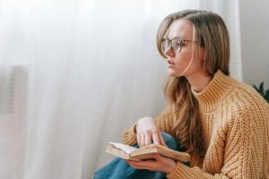 The Morning Habit That Proves You’re Not Over Your Ex Yet